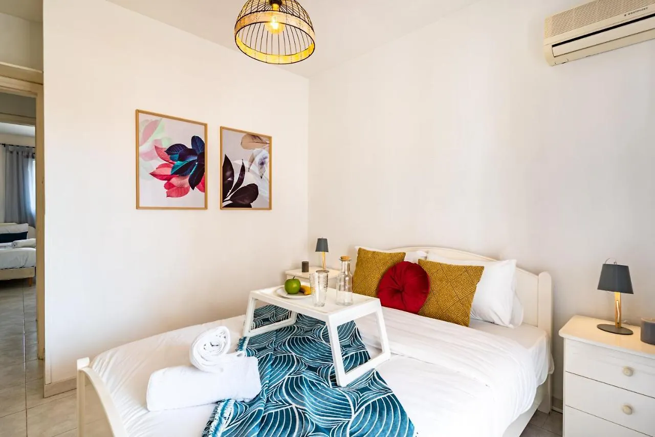 Sweet Retreat 2-Br Apartment In Mackenzie Larnaca