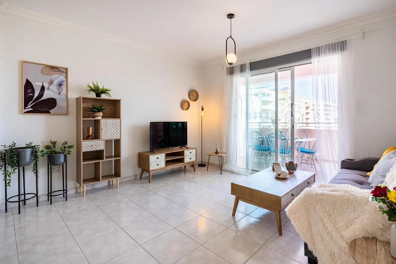 Sweet Retreat 2-Br Apartment In Mackenzie Larnaca