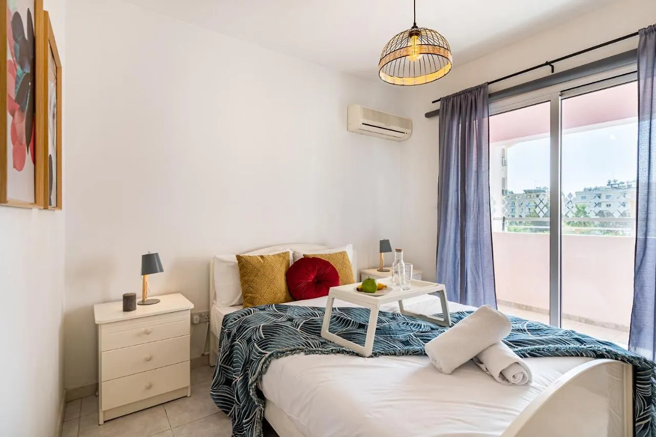 Sweet Retreat 2-Br Apartment In Mackenzie Larnaca