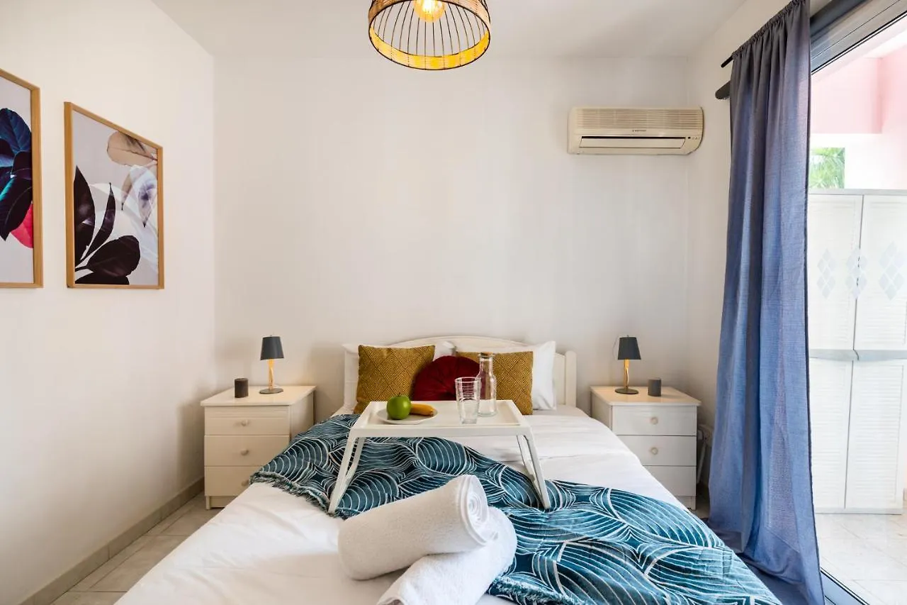 Sweet Retreat 2-Br Apartment In Mackenzie Larnaca